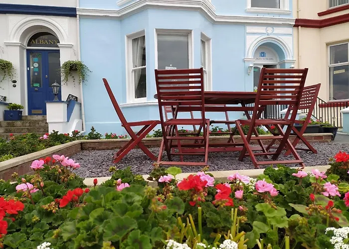 Frosty Towers Bed & Breakfast Llandudno